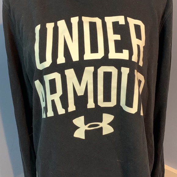 Under Armour Loose Fit Fleece Sweatshirt. Large. Black. - Picture 2 of 4